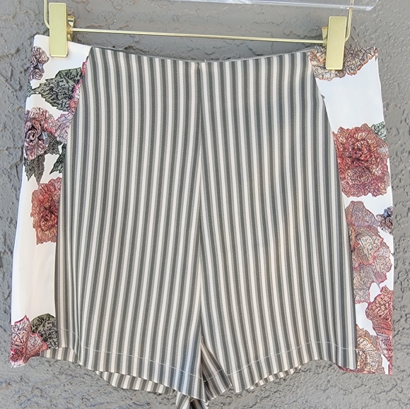 La Perla tailored mix print media made in Italy shorts size 4 - Picture 10 of 11